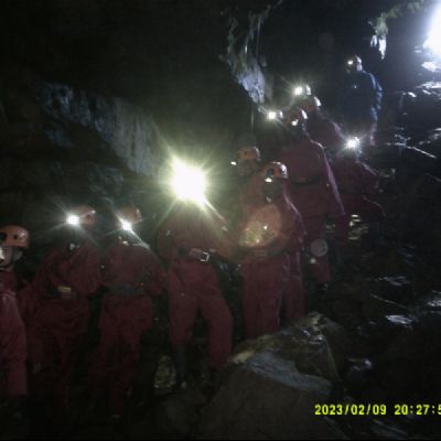 Group1caving3)1)