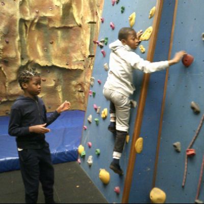 Group1climbwalk11)