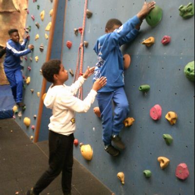 Group1climbwalk20)