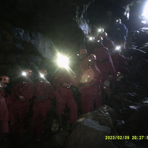 Group1caving3)1)