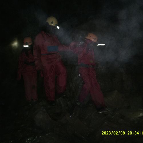 Group1caving7)1)