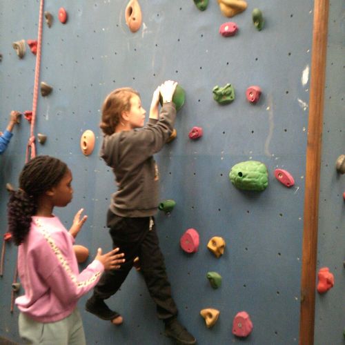 Group1climbwalk18)