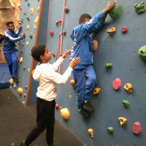 Group1climbwalk20)